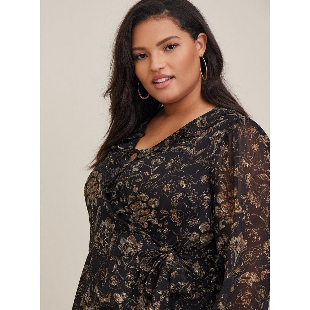 Torrid Chiffon Layered Tie Front Surplice Tunic Blouse - Floral Black - Picture 2 of 7